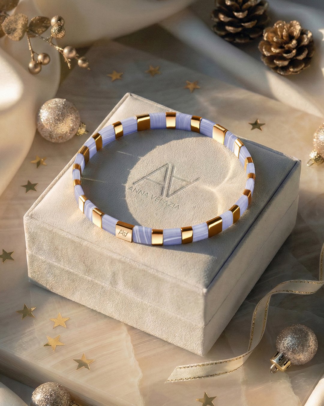 Packshot Armband synthetische blaue Chalcedon Morciano