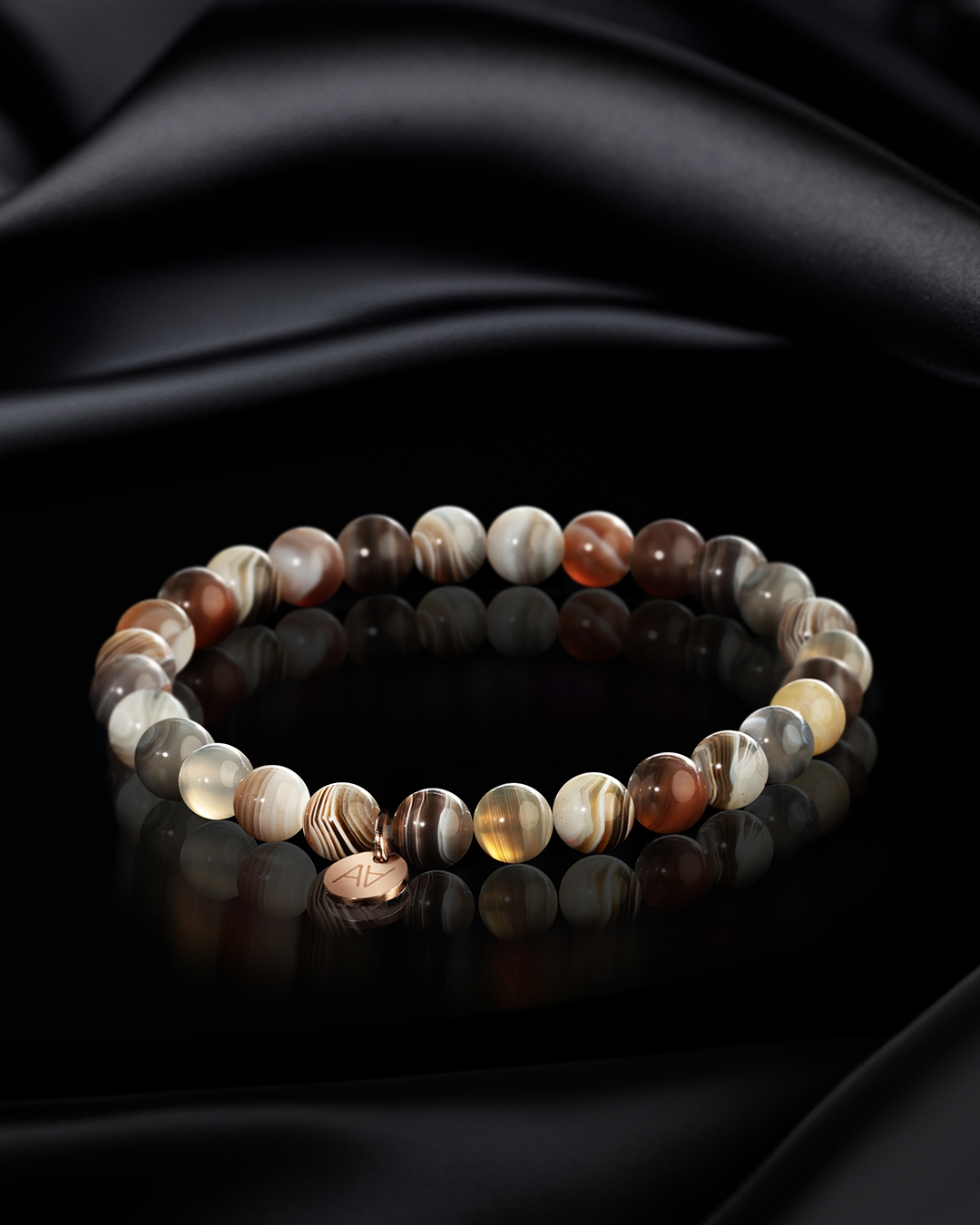 Packshot Armband Natursteine Avellinata